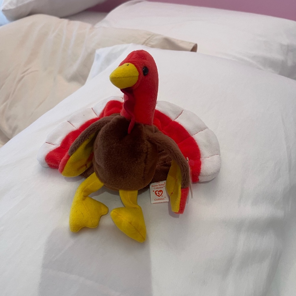 Gobbles the Turkey TY Beanie Baby. MINT CONDITION 1st edition release w/all tags